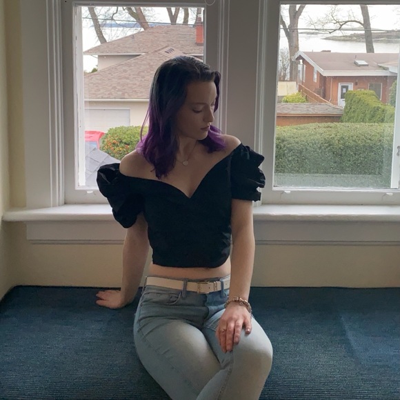 Off-the shoulder puffed sleeve blouse - Picture 5 of 5